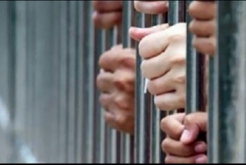  اليوم.. الحكم على 18 معتقلا من أبوحماد في قضايا هزلية