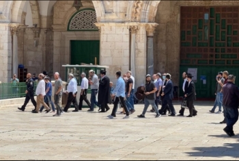  بقيادة حاخام متطرف.. العدو الصهيوني يقتحم المسجد الأقصى