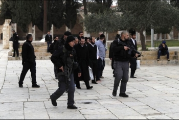  العدو الصهيوني يقتحم باحات المسجد الأقصى