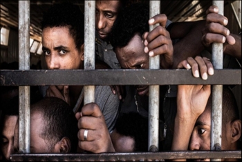  أطباء بلا حدود: عشرات الآلاف من المهاجرين محتجزون بليبيا في ظروف مروعة