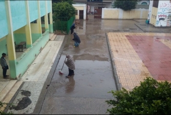  مياه الأمطار تغرق الشوارع والمدارس بدمياط