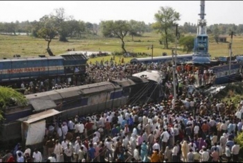  ارتفاع ضحايا حادث القطار في الهند إلى 104 قتيل