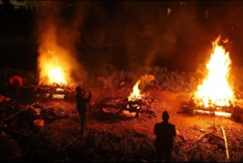  رايتس ووتش تندد بمواصلة حرق سريلانكا جثث المسلمين المتوفين بكورونا