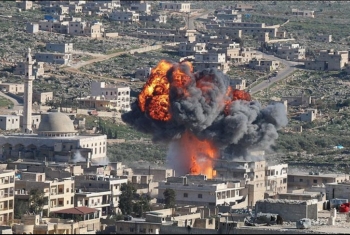  مقتل 15 مدنيًا في قصف جوي على حلب وإدلب شمالي سوريا