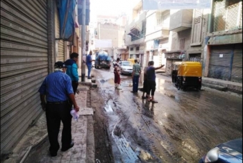  انفجار ماسورة مياه الشرب بشارع كلية التربية النوعية بالزقازيق