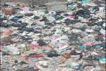  أبوحماد.. تراكم القمامة يثير غضب أهالي حي المغازي
