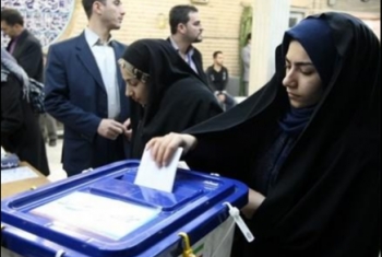  الإيرانيون يدلون بأصواتهم في انتخابات رئاسية حاسمة