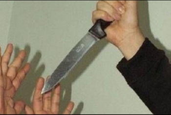  زوج يطعن زوجته بالسكين لعدم تجهيزها الغداء بأبوحماد