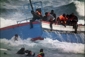  انقاذ 2300 مهاجر غير شرعي قبالة سواحل ليبيا بإيطاليا