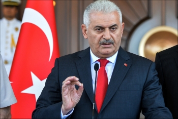  رئيس حكومة تركيا: قرار الشعب تاج على رؤوسنا أيّا كانت نتيجة الاستفتاء