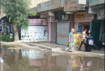  الصرف الصحي يغرق محيط مكتب بريد أبوحماد