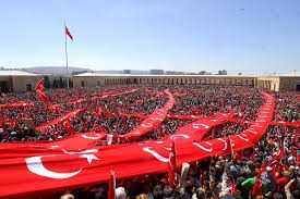  رئيس الوزراء التركي: أنقرة سترد إذا مثلت عملية الرقة تهديدا لنا