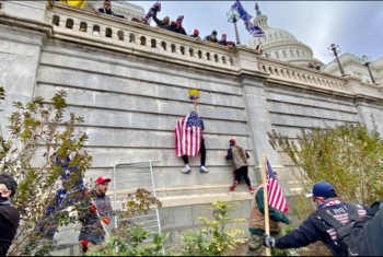  أنصار ترامب يقتحمون مبنى الكونغرس الأمريكي