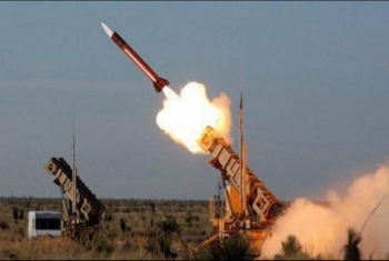  الحوثيون يقصفون معسكرًا للجيش السعودي بصاروخ باليستي