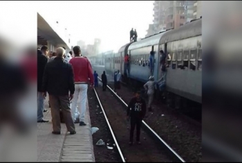  بسبب تعطل قطار.. إصابة 3 مواطنين في محطة قطار 
