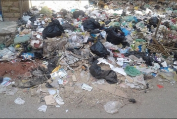  القمامة ومياه المجاري يهددان أهالي حي النجدي بأبو كبير