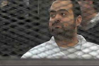  بعد تعدي النيابة عليه.. الناشط محمد عادل يدخل في إضرابا عن الطعام