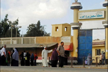  استغاثات من الانتهاكات غير الآدمية بسجن برج العرب بحق المعتقلين