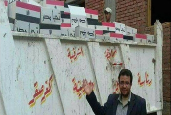  كفر صقر.. قوات السيسي تهين الشراقوة بتوزيع سلع غذائية من عربات القمامة