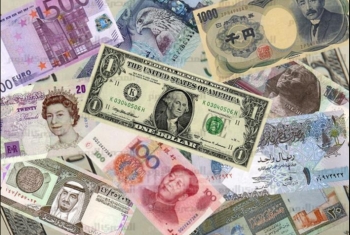  الدولار يسجل 18.18 جنيهًا.. والريال السعودي بـ485 قرشًا