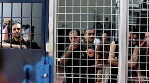  الاحتلال الصهيوني يُصدر 13 أمر اعتقال إداري لأسرى فلسطينيين