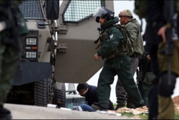  الاحتلال الصهيوني يعتقل 20 فلسطينيًا بالضفة والقدس