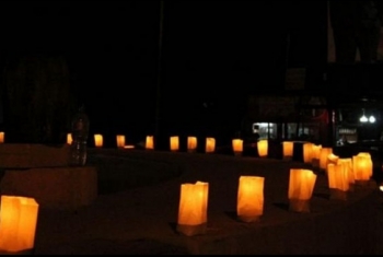  فلسطينيون يتظاهرون بالشموع في غزة احتجاجا على أزمات القطاع