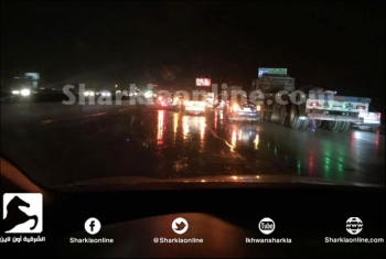 حوادث متكررة بسبب المياه علي طريق العاشر- القاهرة