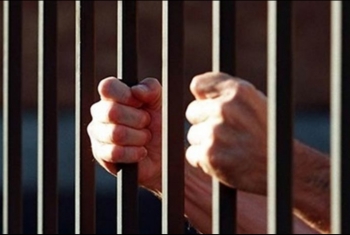  حبس السائق المتهم بإسقاط الحديد على طالبتين بجامعة الزقازيق