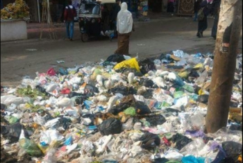  تراكم القمامة بشارع الفردوس بمدينة بلبيس