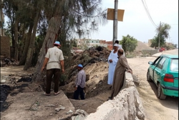  البوار يهدد أراضي الحسينية بسبب انحسار مياه ترعة الأخيوة