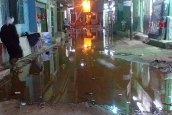  شوارع  بلبيس تغرق في مياه الصرف الصحي