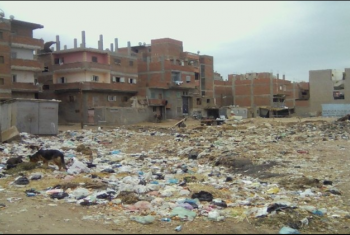  أكوام القمامة تحاصر منطقة القصر في الإبراهيمية