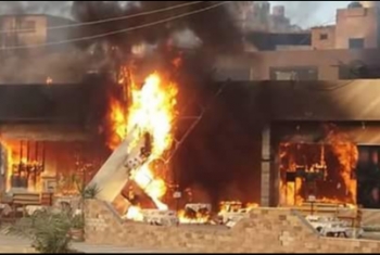  حريق هائل بمطعم ومقهي في الساحة الشعبية بكفر صقر