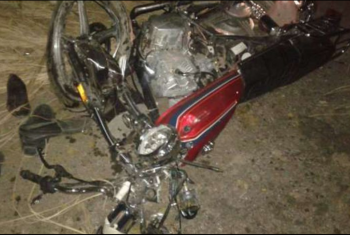  مصرع وإصابة 4 شباب في حادث تصادم دراجات بخارية بأولاد صقر