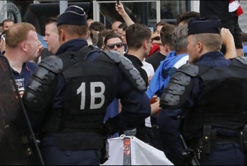  الشرطة الفرنسية توقف 36 مشجعا بريطانيا قاموا بأعمال شغب
