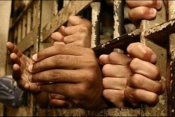  حبس ضابطين وأمينى شرطة 3 سنوات بتهمة التعدى على مواطن بالحجز