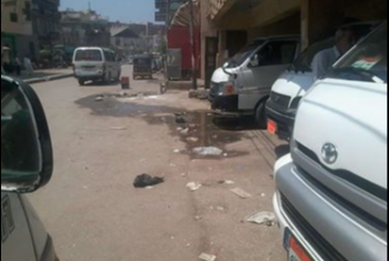  موقف القاهرة بأبوكبير يغرق في المجاري والقمامة دون اهتمام المسئولين