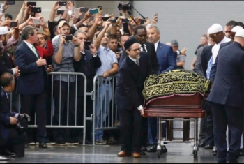  إقامة صلاة الجنازة وفق الشعائر الإسلامية على 