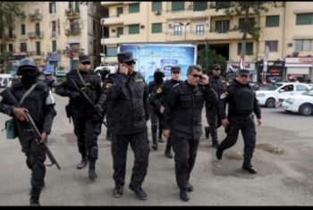  شرطة الانقلاب تقتحم منزلا بديرب نجم وتنهب محتوياته