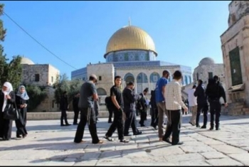  صهاينة يدنسون باحات المسجد الأقصى المبارك