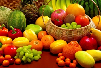  تناول الفواكه الموسمية والخضروات يقلل فرص الإصابة بسرطان القولون