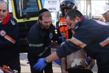  شاب فلسطيني يصيب جنديين صهيونيين بعملية طعن في القدس