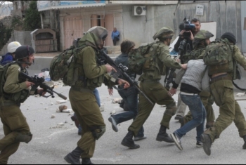  الاحتلال الصهيوني يعتقل 7 فلسطينيين من القدس والضفة الغربية