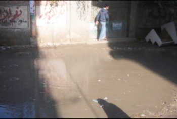  طفح الصرف الصحي يهدد مساكن بردين بالزقازيق