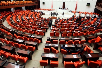 البرلمان التركي يوافق على نشر قوات عسكرية في الدوحة