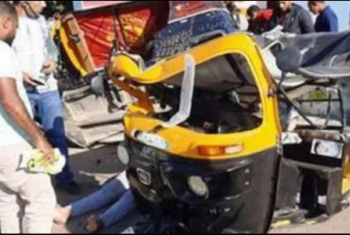  إصابة 4 أشخاص إثر تصادم بين موتوسيكل وتوكتوك في الحسينية