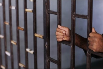 الانقلاب يواصل إخفاء محامي أسر سجناء العقرب وعشرات آخرين