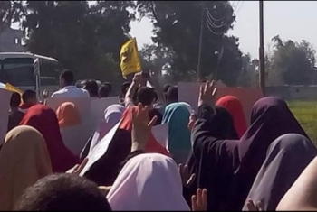  مسيرات وسلاسل لثوار بلبيس على طريق منيا القمح رفضا لجرائم الانقلاب..  بالصور