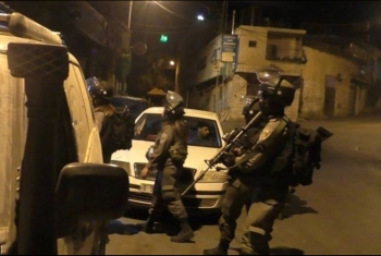  الاحتلال يعتقل أسيرة محررة و15 فلسطينيا بالضفة الغربية